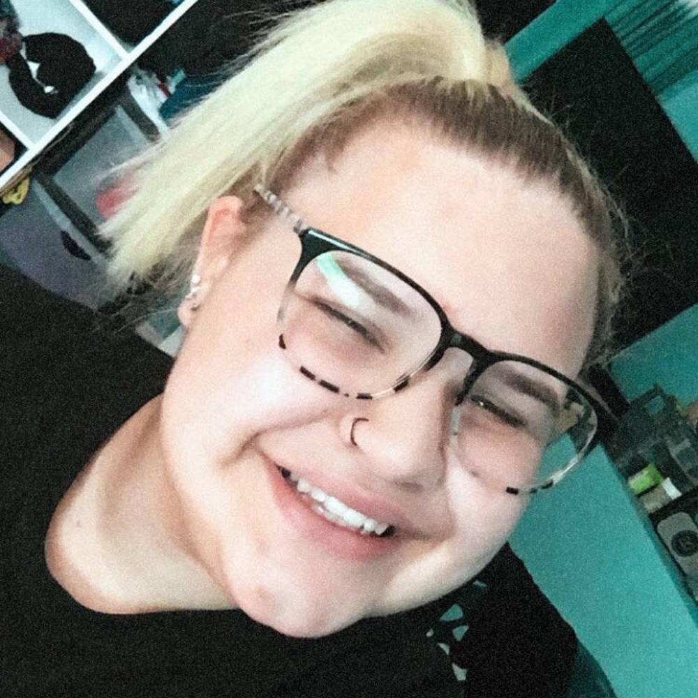 Meet your Posher, Hailey